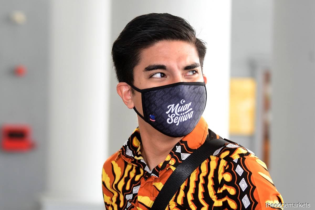 The prosecution led by DPP Wan Shaharuddin has been trying to establish a link between the missing RM250,000 and the four charges Syed Saddiq (pictured) faces in this trial. The defence, however, has continued to question the relevancy of the missing monies to the case. (Photo by Patrick Goh/The Edge)